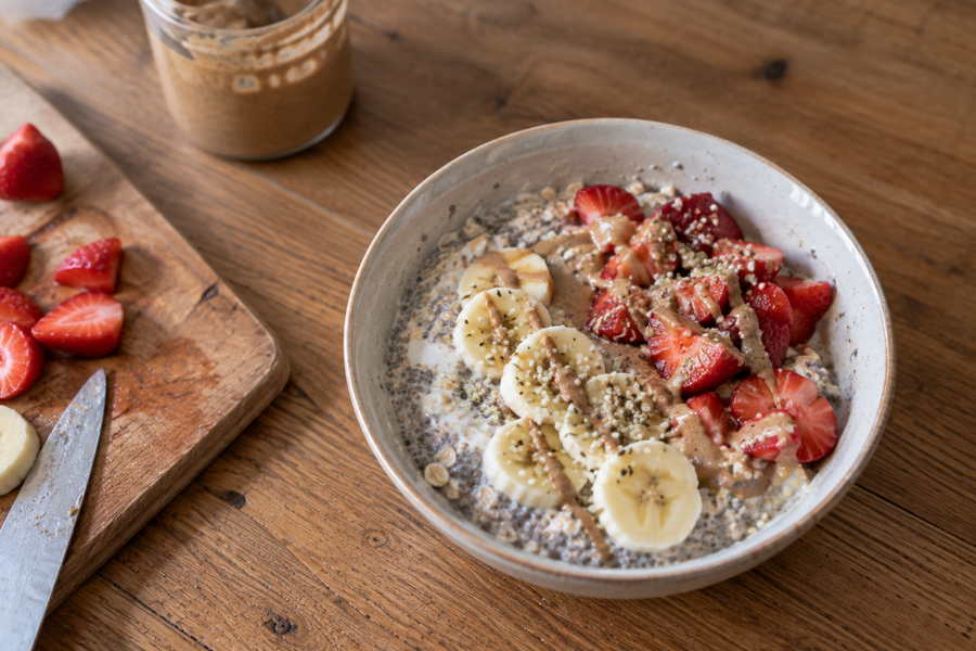 Chia-Pudding mit Erdbeeren & Banane