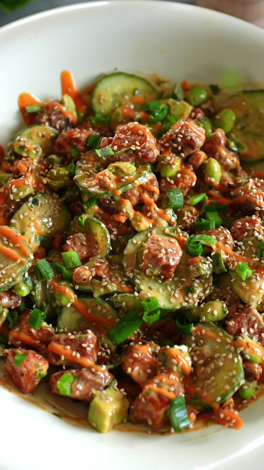 Sweet chili summer salad with golden tofu